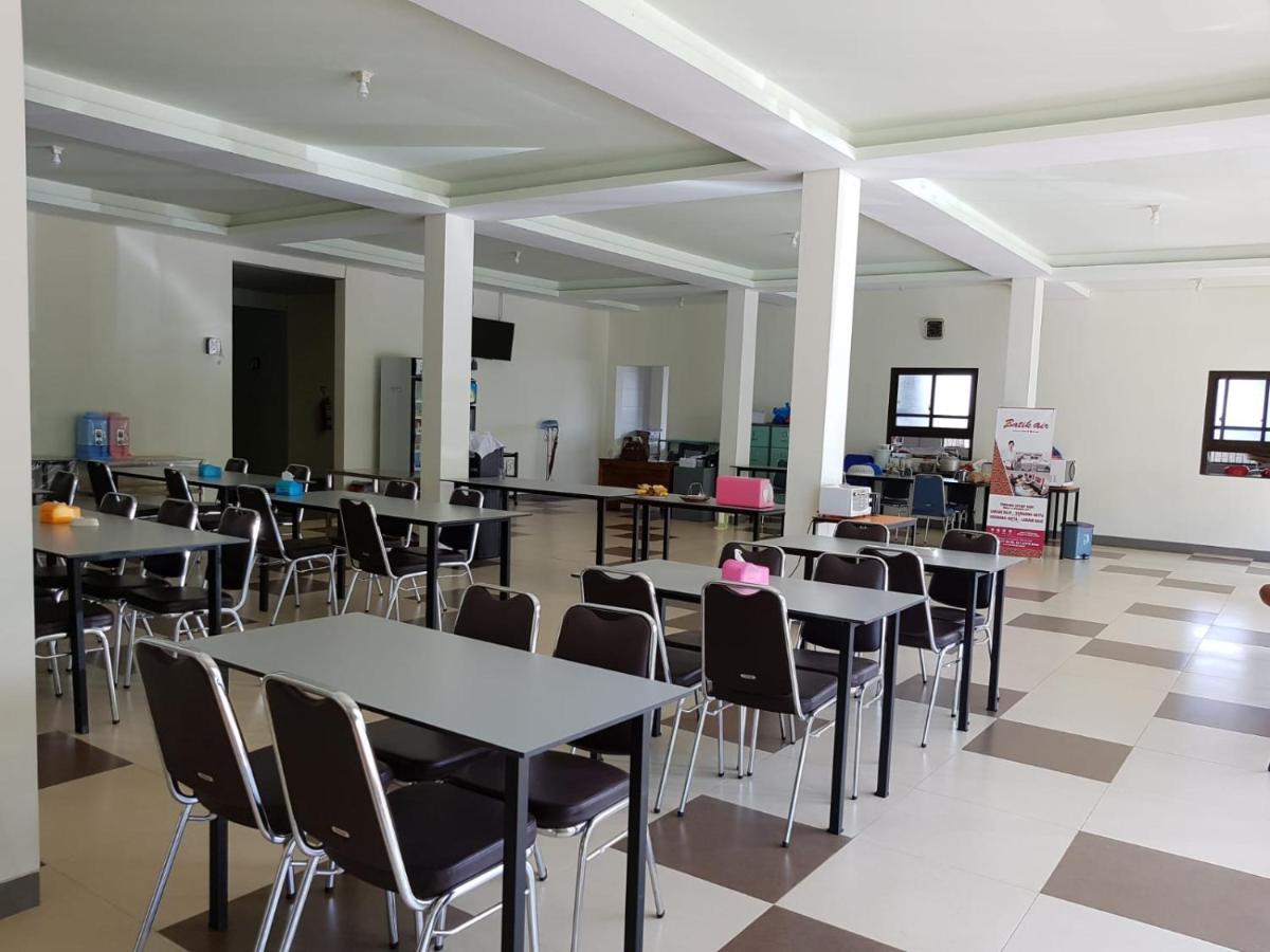 Hotel Larensia Labuan Bajo Bagian luar foto